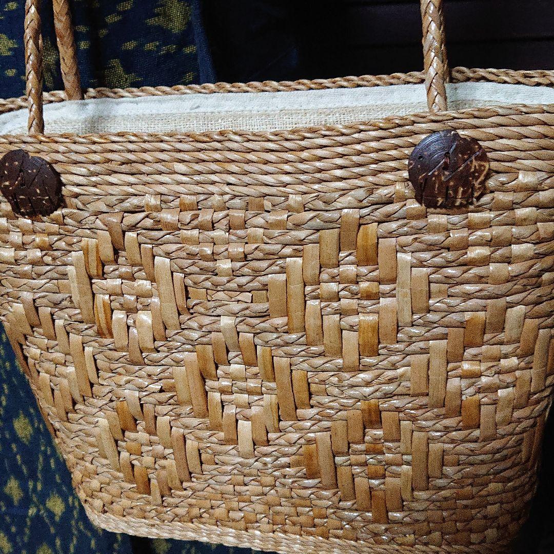 巻きロングエプロン、かごバッグ