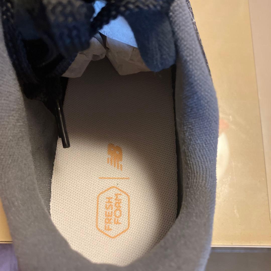 美品ニューバランスシューズ28