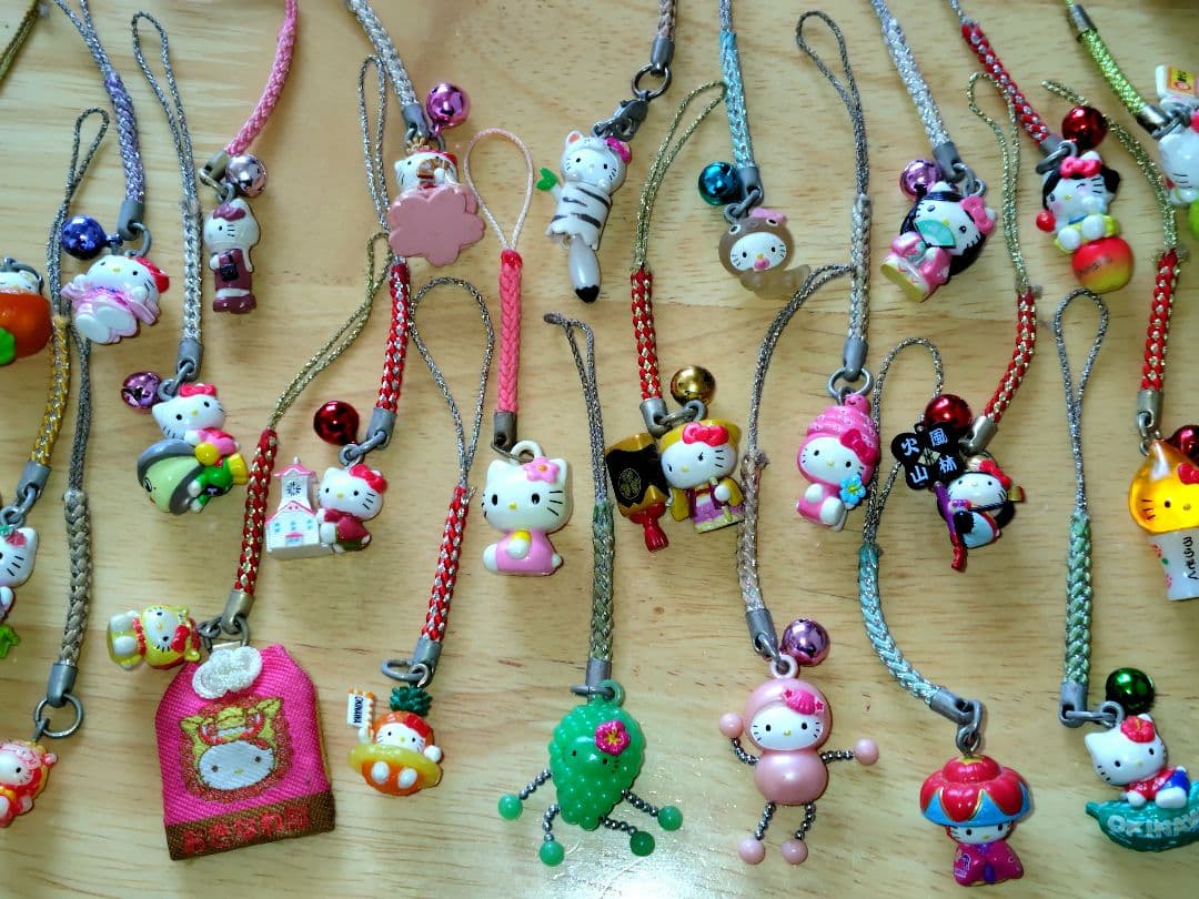 ハローキティ ストラップ 35個セット　ご当地キティ