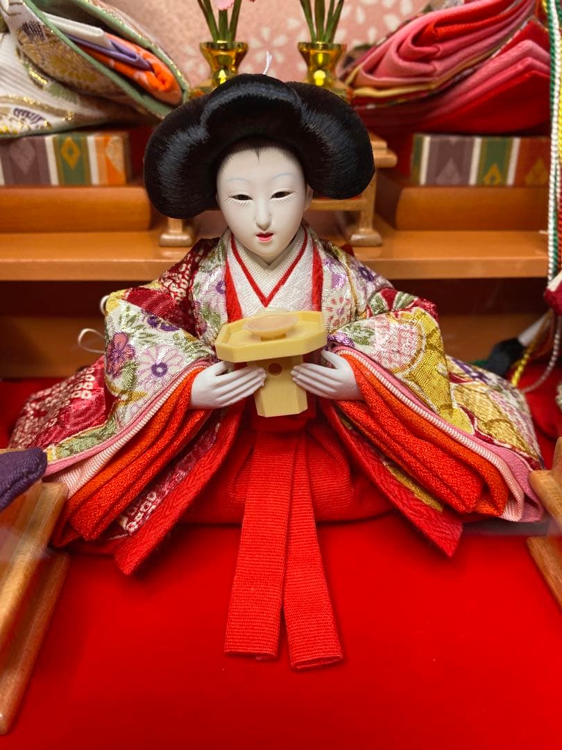 東京久月　雛人形オルゴール付き五人飾り・間口約５７×奥行約３１×高さ約３８㎝